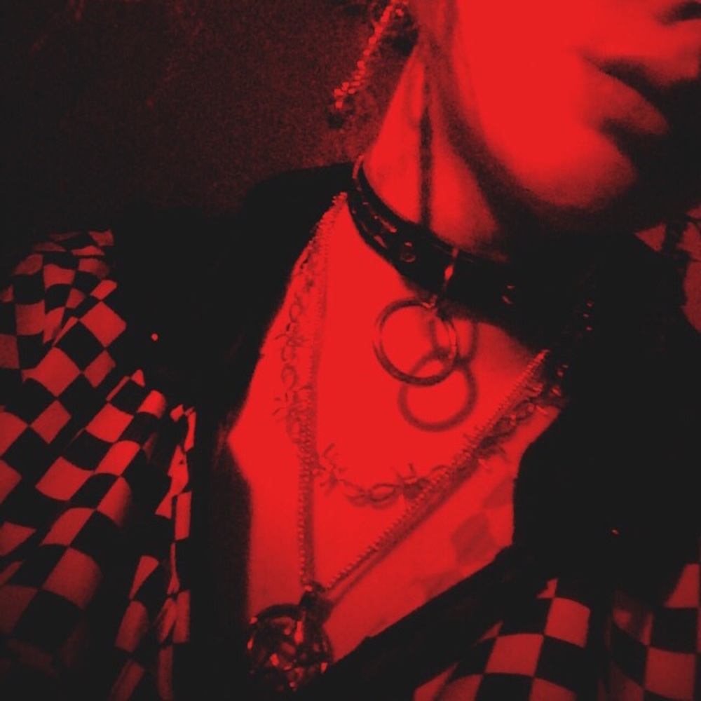 Meet your Posher, Lola